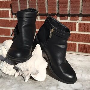 Circus by Sam Edelman Black Leather Jolie Fringe Ankle Boots Size 7.5